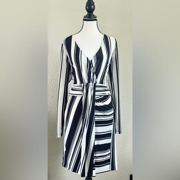 VENUS Black and White Long Sleeve Dress | Size L - Picture 1 of 5